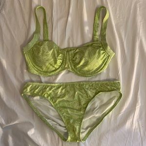 Women’s L 2 piece swimsuit